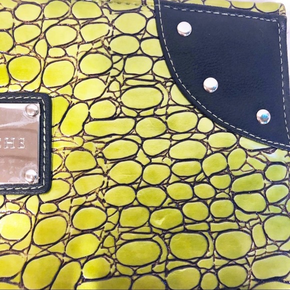 Miche Green Embossed Snakeskin Outside Shell of Bag Size Small - Picture 4 of 6